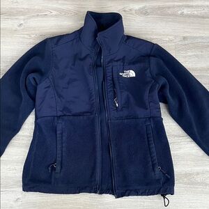 The North Face Women’s Dark Blue Jacket Sherpa Material